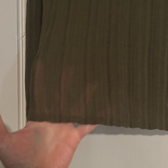 Gap Sheer Rib Henley Sweater in Olive (Size S) - NEW with tags - Picture 3 of 5